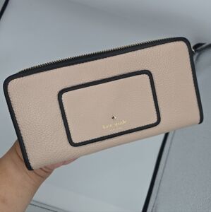 Kate Spade Black and Cream Wallet